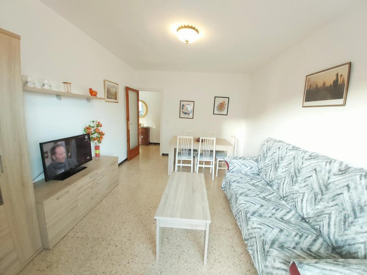 Diana Apartamento Con Terraza Muy Cerca Del Mar Pineda de Mar Eksteriør bilde