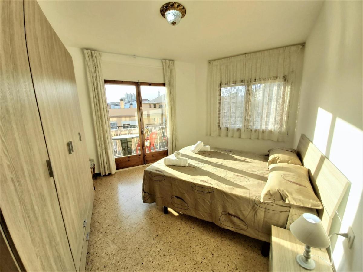 Diana Apartamento Con Terraza Muy Cerca Del Mar Pineda de Mar Eksteriør bilde